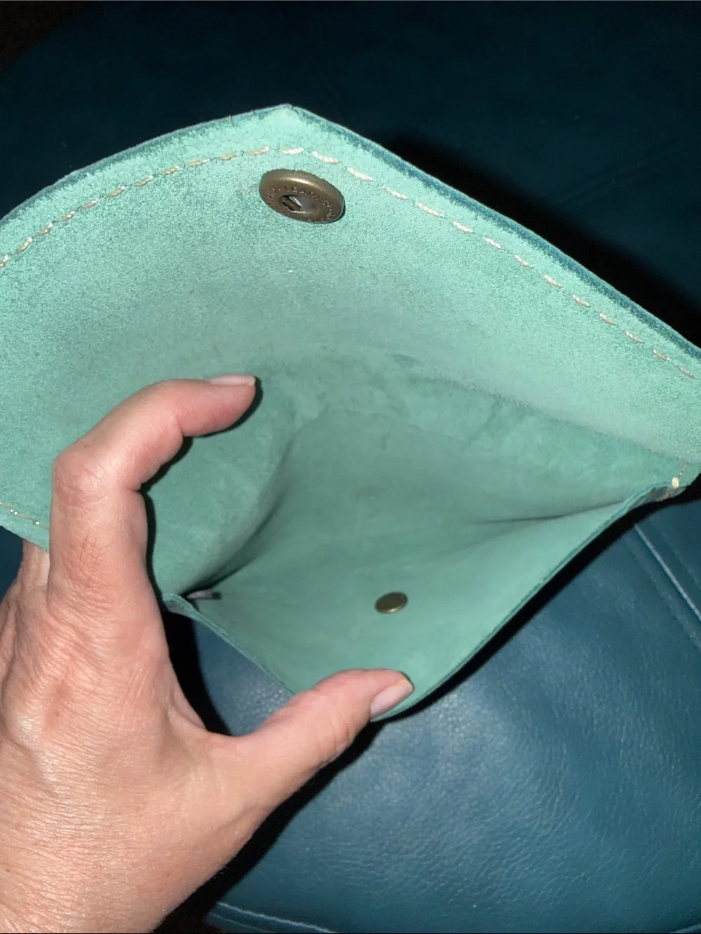Portland Leather goods snap envelope in Green
